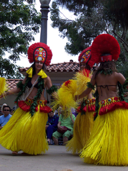 French Polynesian dances by the Kumu Kahne group